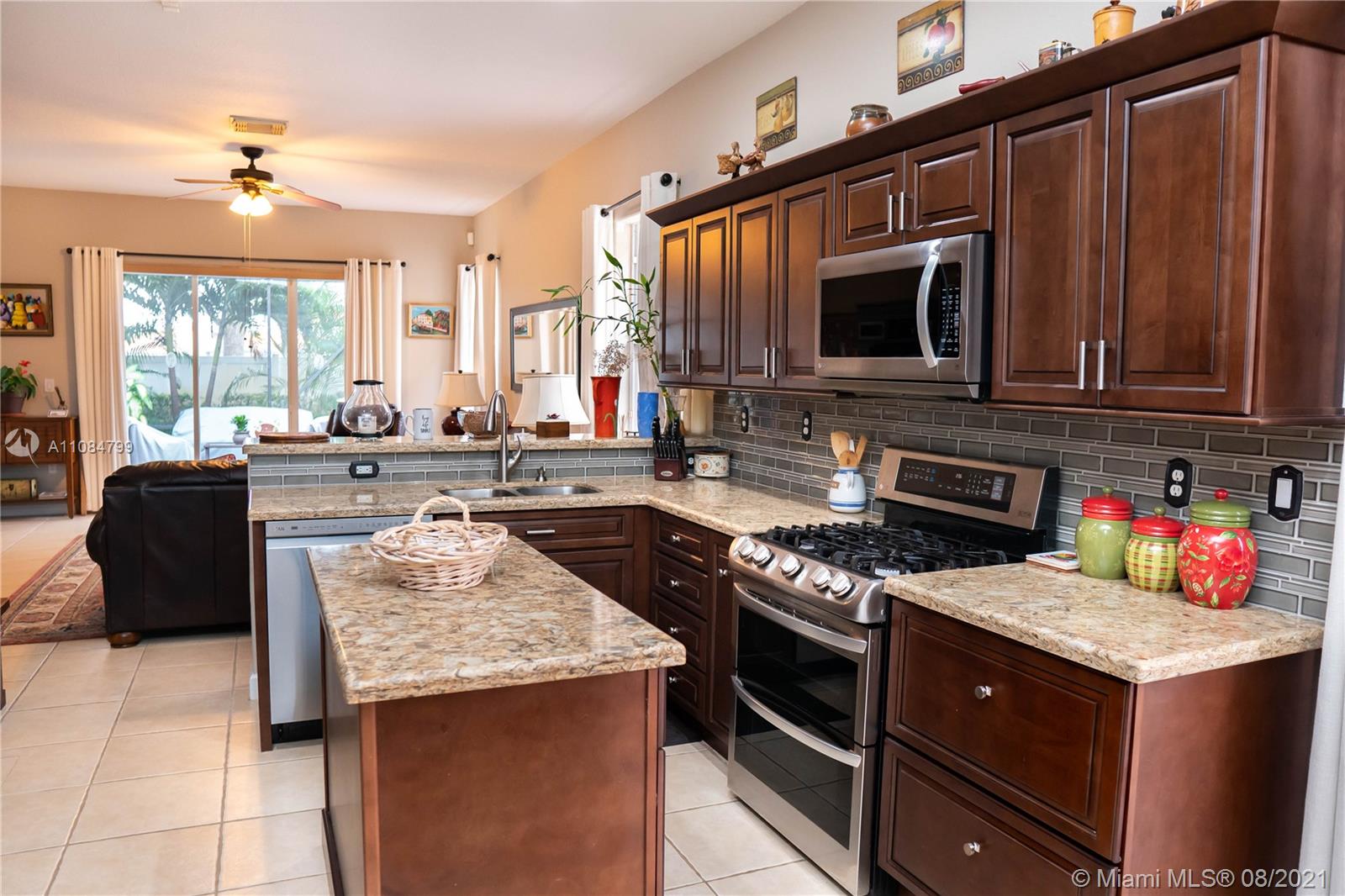 13124 Southwest 54th Court Miramar, FL 33027 - Photo 19 of 57