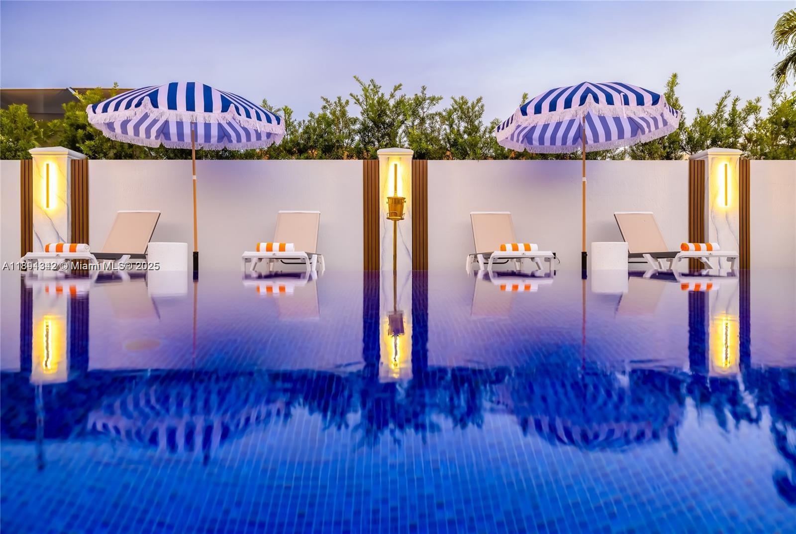 3221 Southwest 140th Avenue Miami, FL 33175 - Photo 12 of 19 a view of a hall with sitting area