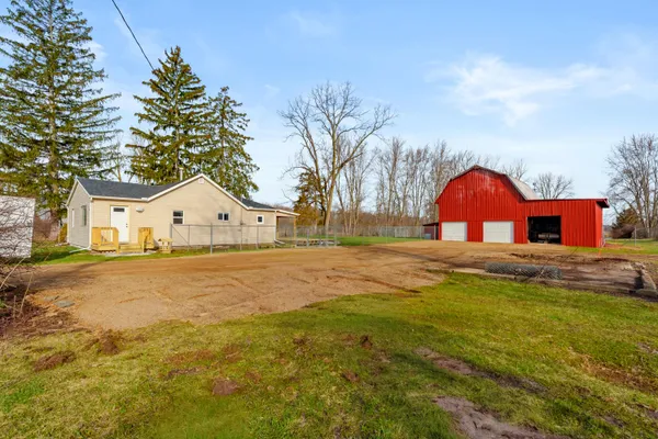 $249,000 | 26234 Highway 43, Mattawan, MI 49071