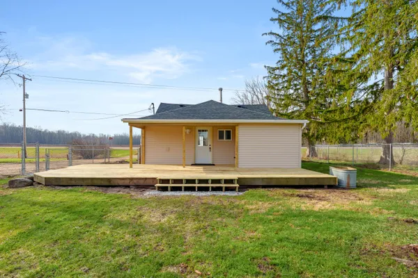 $249,000 | 26234 Highway 43, Mattawan, MI 49071