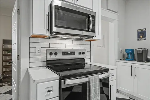 $484,500 | 1521 Rhode Island Street, Lawrence, KS 66044