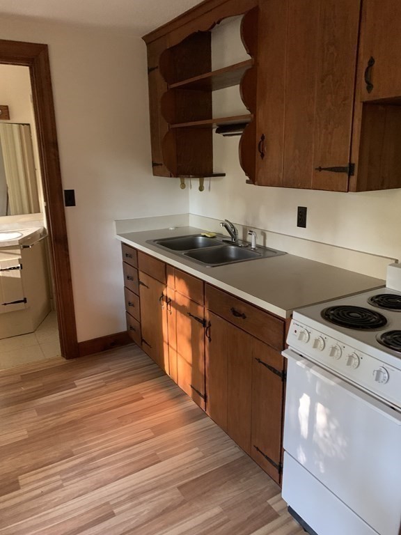 31 Manor Road Bolton, MA 01740 - Photo 15 of 40