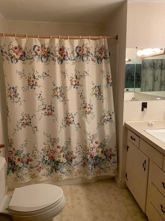 31 Manor Road Bolton, MA 01740 - Photo 27 of 40