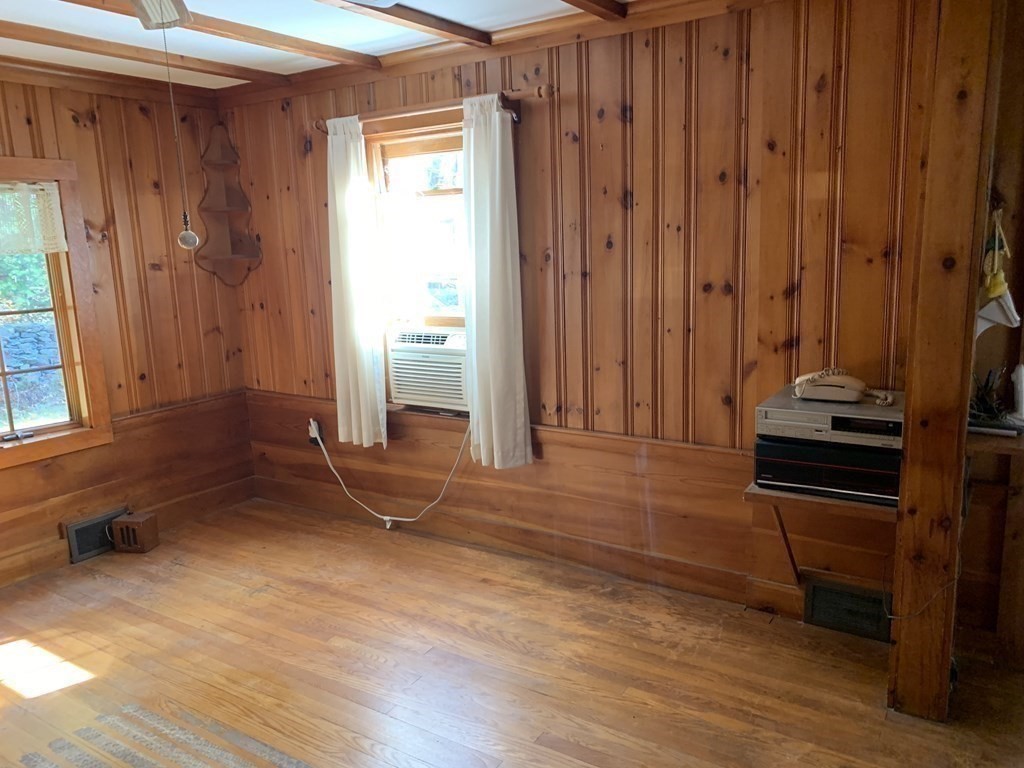31 Manor Road Bolton, MA 01740 - Photo 33 of 40
