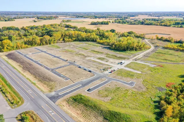 $274,900 | 2008 Apple Lane, Montrose, MN 55363