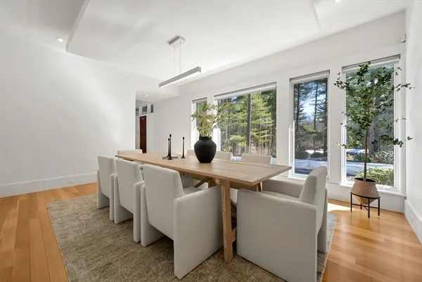 $4,425,000 | 11 Winthrop Circle, Weston, MA 02493