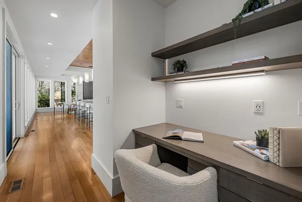 $4,425,000 | 11 Winthrop Circle, Weston, MA 02493