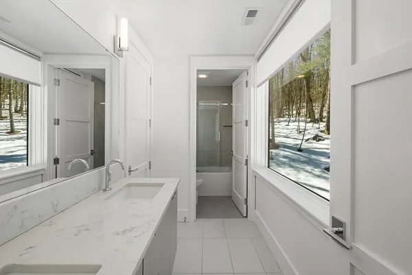 $4,425,000 | 11 Winthrop Circle, Weston, MA 02493