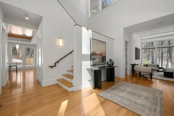 $4,425,000 | 11 Winthrop Circle, Weston, MA 02493