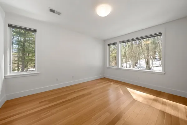 $4,425,000 | 11 Winthrop Circle, Weston, MA 02493