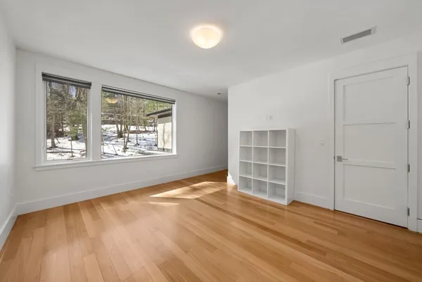 $4,425,000 | 11 Winthrop Circle, Weston, MA 02493