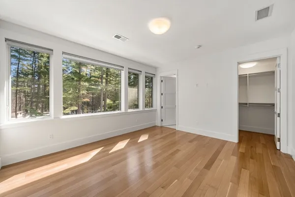 $4,425,000 | 11 Winthrop Circle, Weston, MA 02493