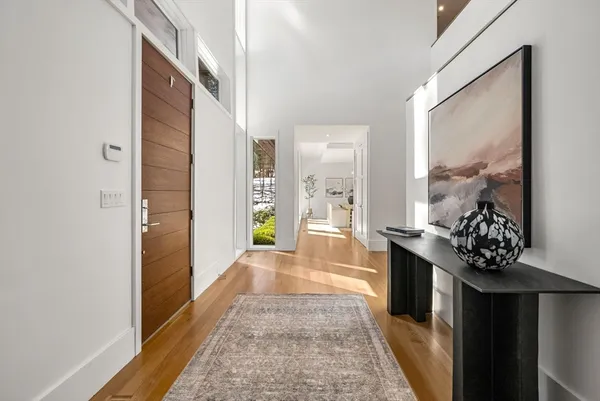 $4,425,000 | 11 Winthrop Circle, Weston, MA 02493