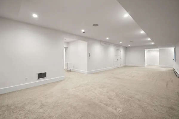 $4,425,000 | 11 Winthrop Circle, Weston, MA 02493