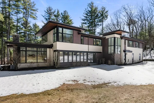 $4,425,000 | 11 Winthrop Circle, Weston, MA 02493