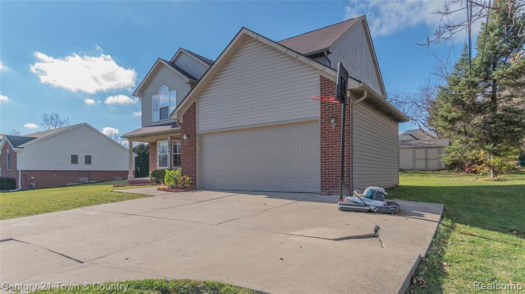 2974 Walbridge Road Rochester Hills, MI 48307 - Photo 4 of 82