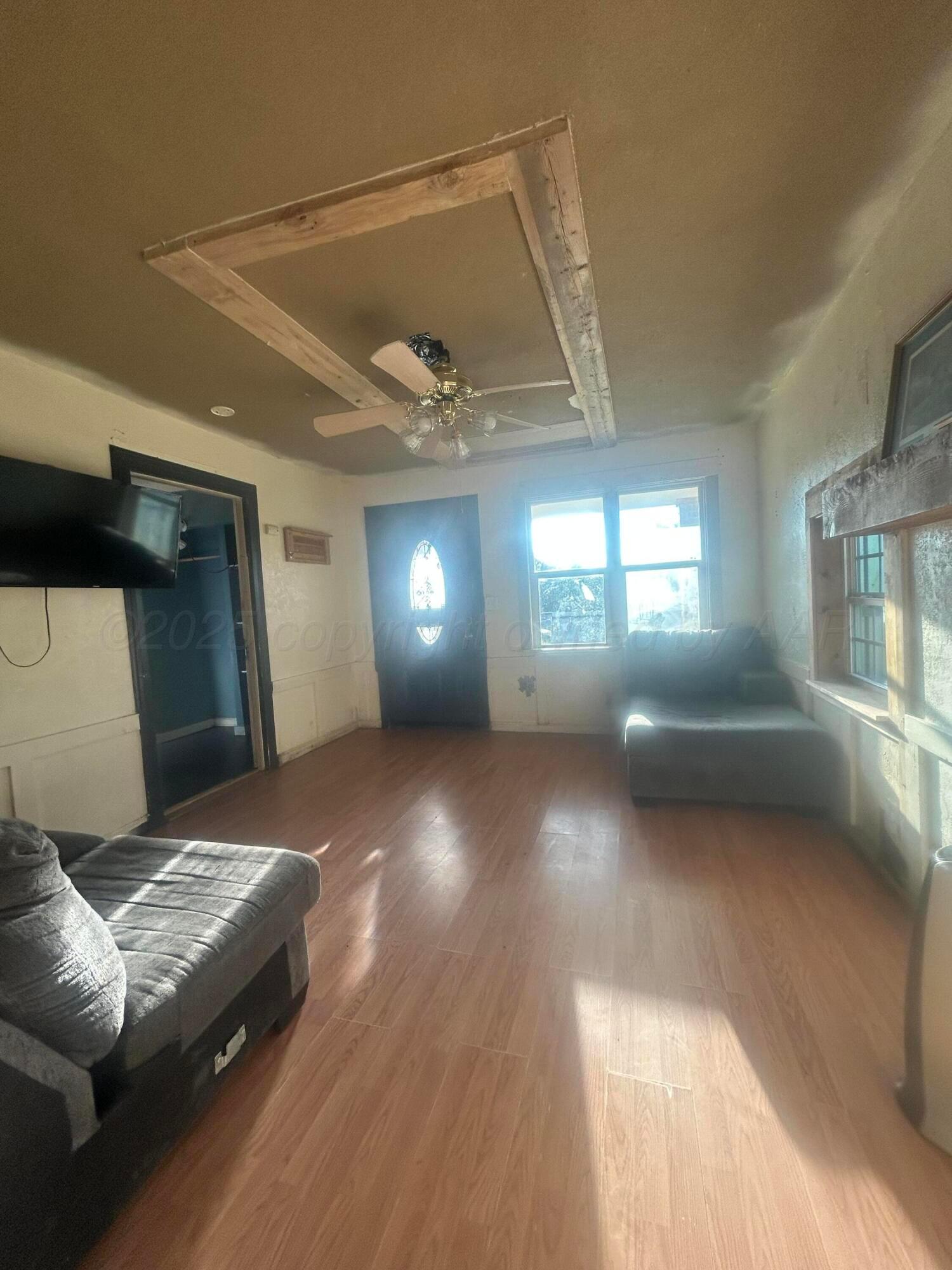 1706 North Adams Street Amarillo, TX 79107 - Photo 8 of 13 IMG_9759