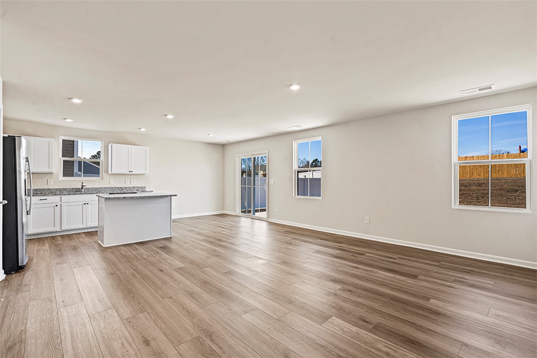 124 Highland Sta Drive Clinton, SC 29325 - Photo 6 of 25