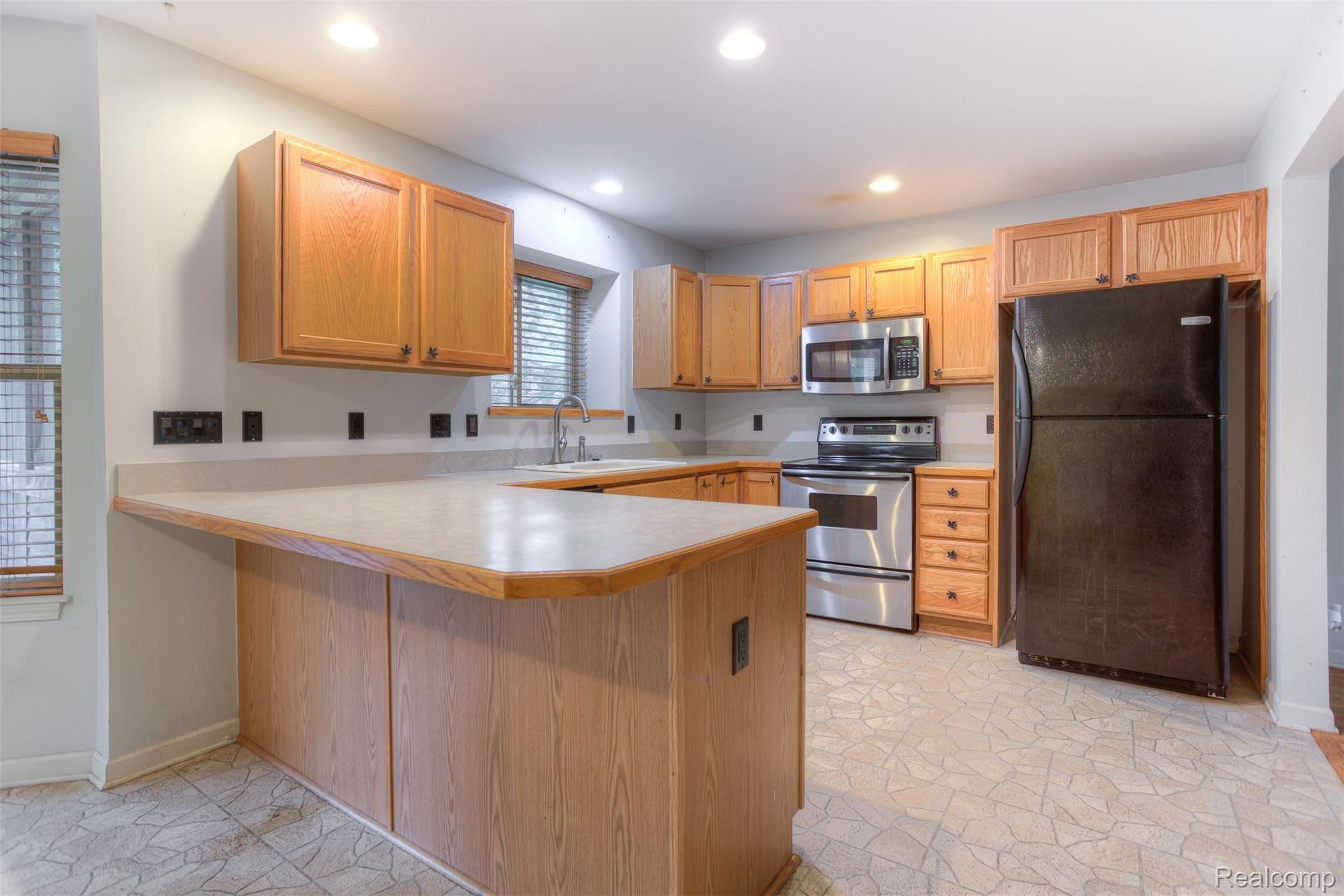 3930 Dunning Road Rochester, MI 48309 - Photo 22 of 49