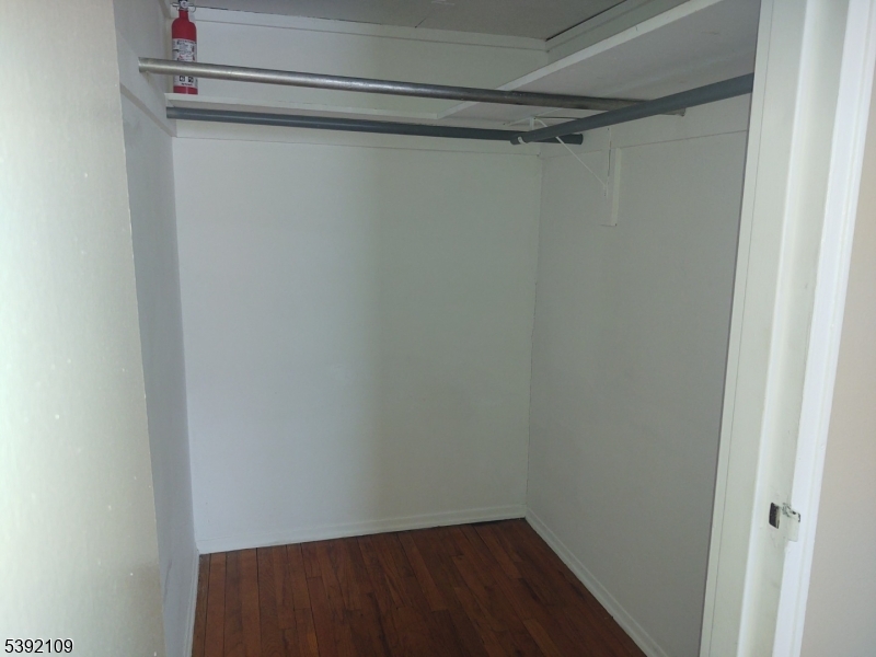 1273 Valley Road Wayne, NJ 07470 - Photo 12 of 15