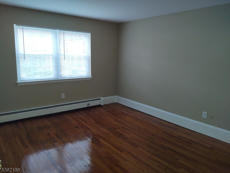 1273 Valley Road Wayne, NJ 07470 - Photo 9 of 15