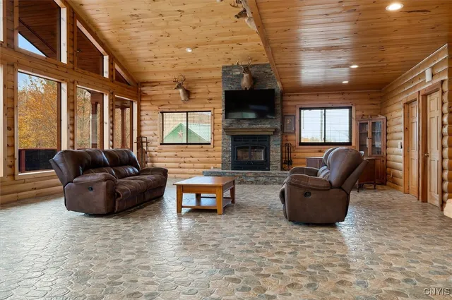 $899,000 | 289 Twin Ponds Drive, Newport, NY 13350