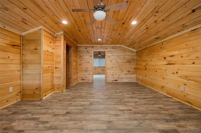 $899,000 | 289 Twin Ponds Drive, Newport, NY 13350