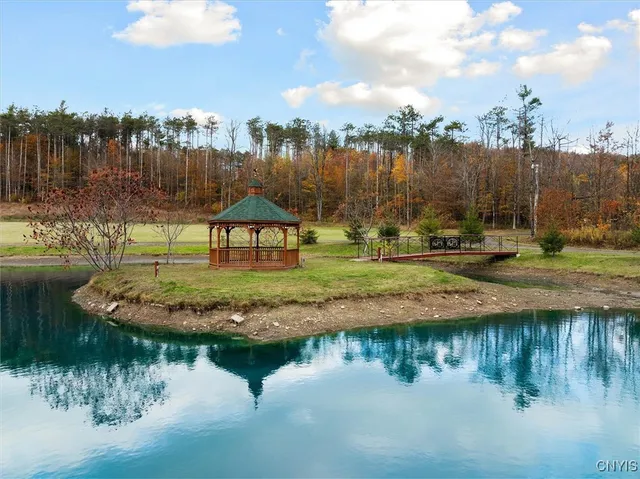 $899,000 | 289 Twin Ponds Drive, Newport, NY 13350