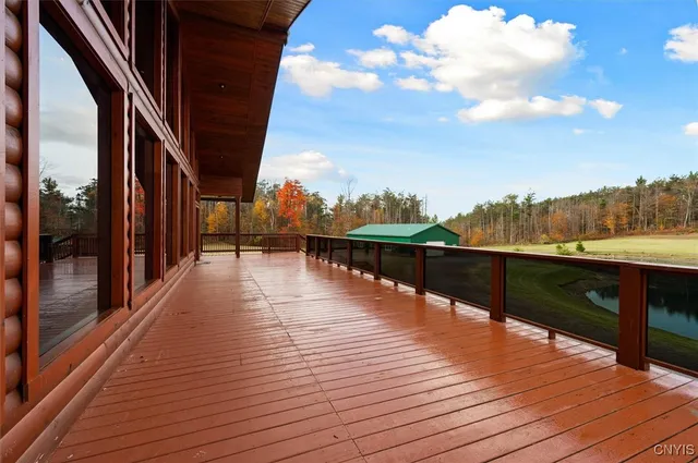 $899,000 | 289 Twin Ponds Drive, Newport, NY 13350