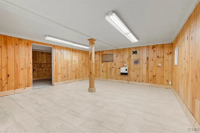 $899,000 | 289 Twin Ponds Drive, Newport, NY 13350