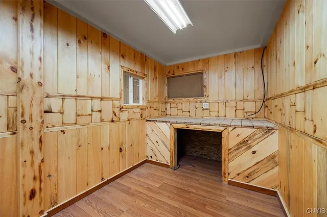 $899,000 | 289 Twin Ponds Drive, Newport, NY 13350