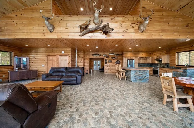 $899,000 | 289 Twin Ponds Drive, Newport, NY 13350