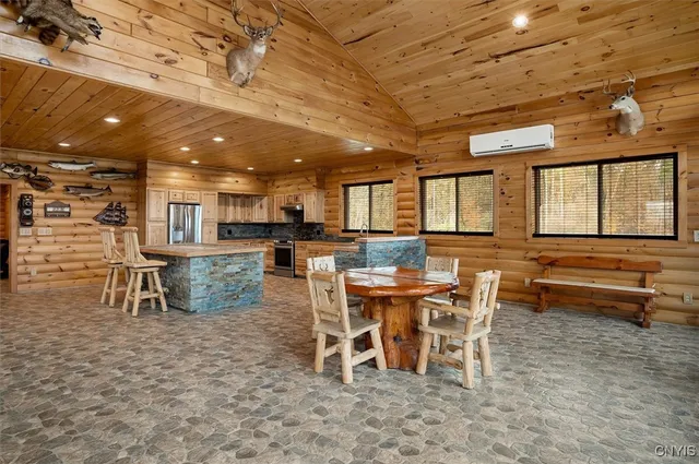 $899,000 | 289 Twin Ponds Drive, Newport, NY 13350