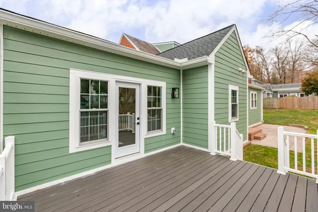 $1,150,000 | 913 Sylvania Avenue, Fredericksburg, VA 22401