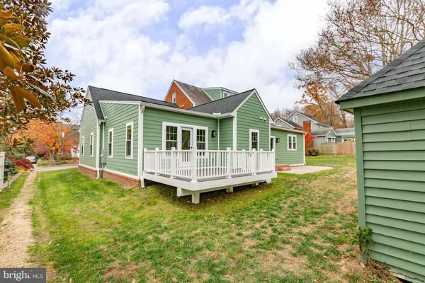 $1,150,000 | 913 Sylvania Avenue, Fredericksburg, VA 22401