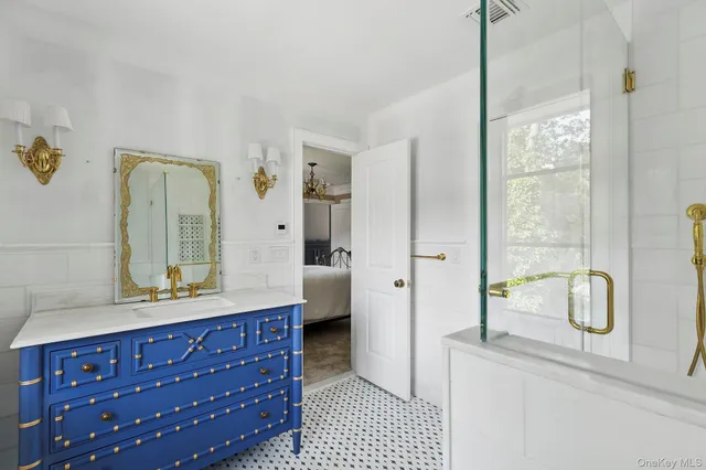 a view of a garden with a flower in a garden