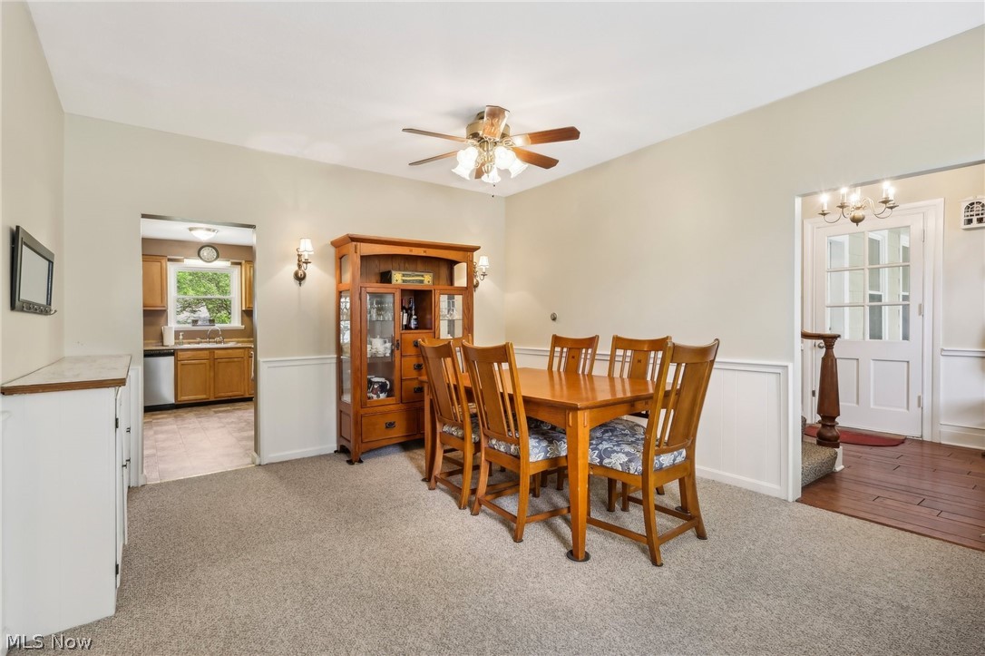 7955 Munson Road Mentor, OH 44060 - Photo 17 of 47 Dining room with chair rail and new carpeting.