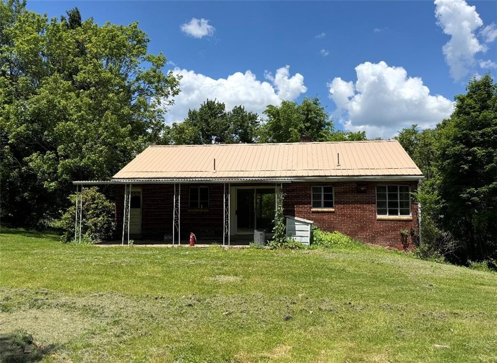 3641 Green Garden Road Aliquippa, PA 15001 - Photo 2 of 20