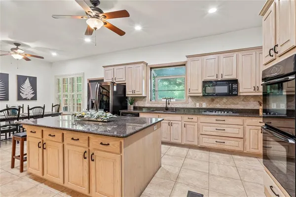 $2,749,000 | 1036 Private Road 8905, Canton, TX 75103