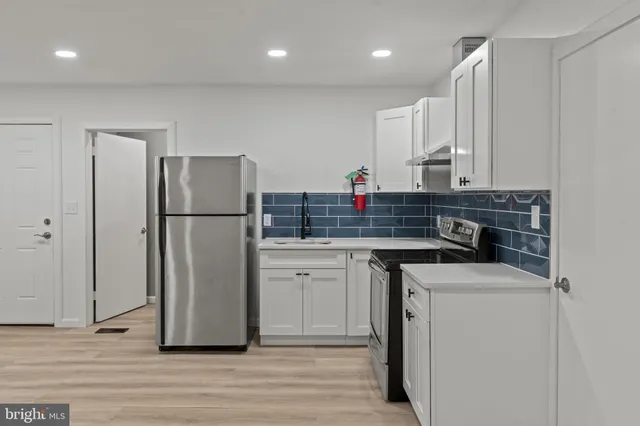 $230,000 | 14 North Broadway, Gloucester City, NJ 08030