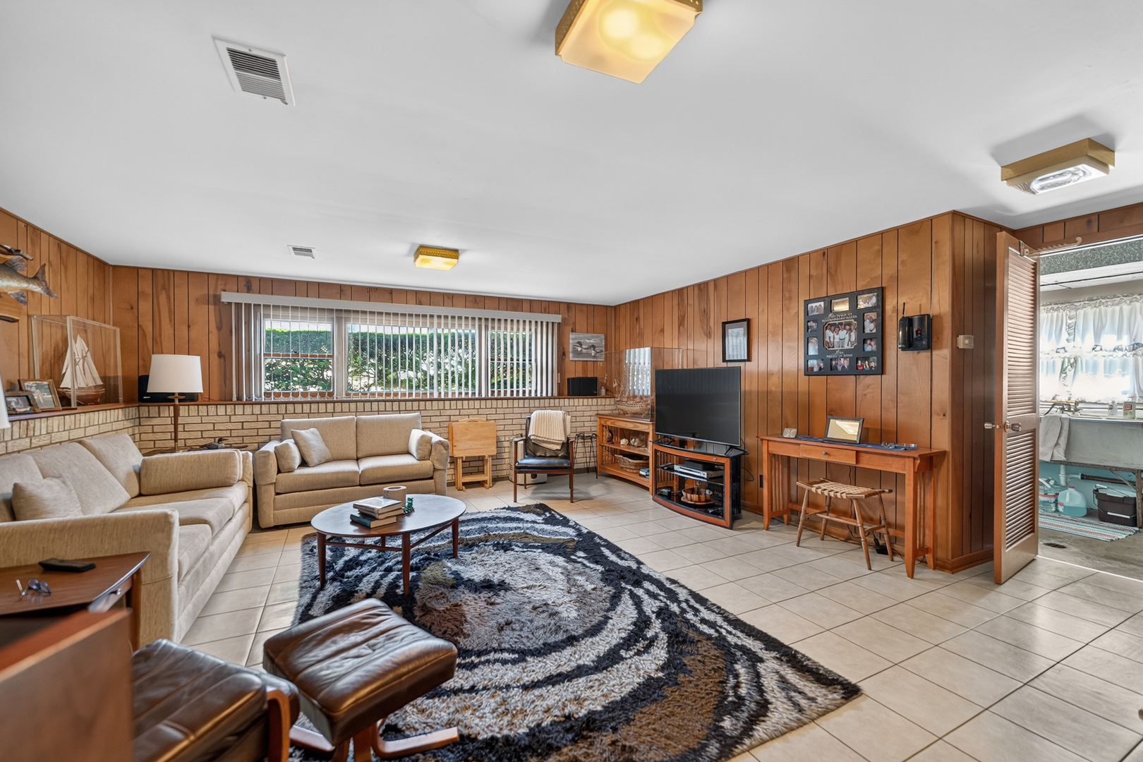 89 South Clarendon Avenue Addison, IL 60101 - Photo 35 of 67