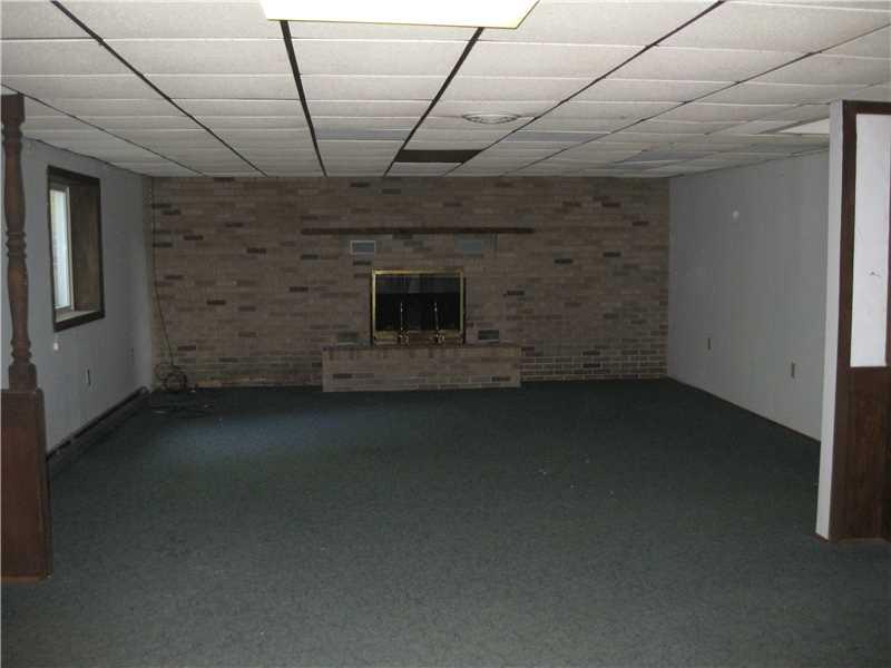 82 West Heeter Road Parker, PA 16049 - Photo 14 of 17 Family Room.