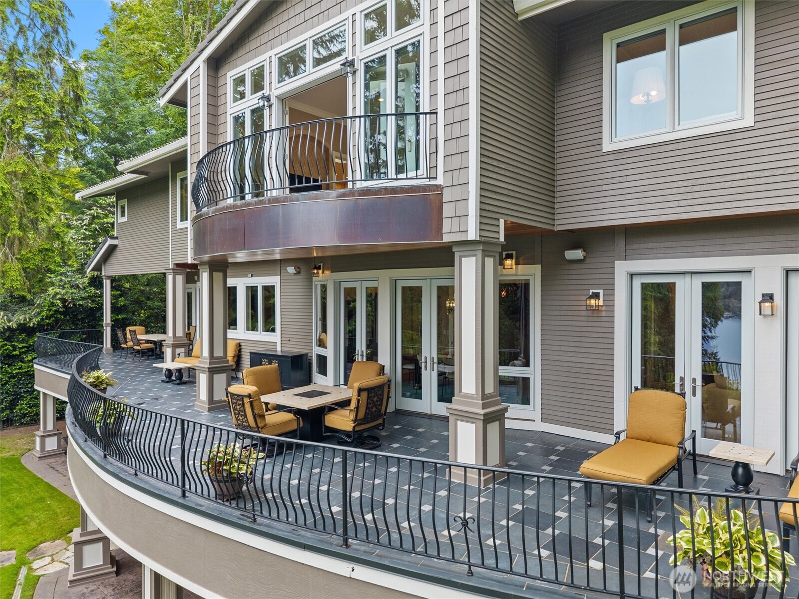 6434 East Mercer Way Mercer Island, WA 98040 - Photo 34 of 40
