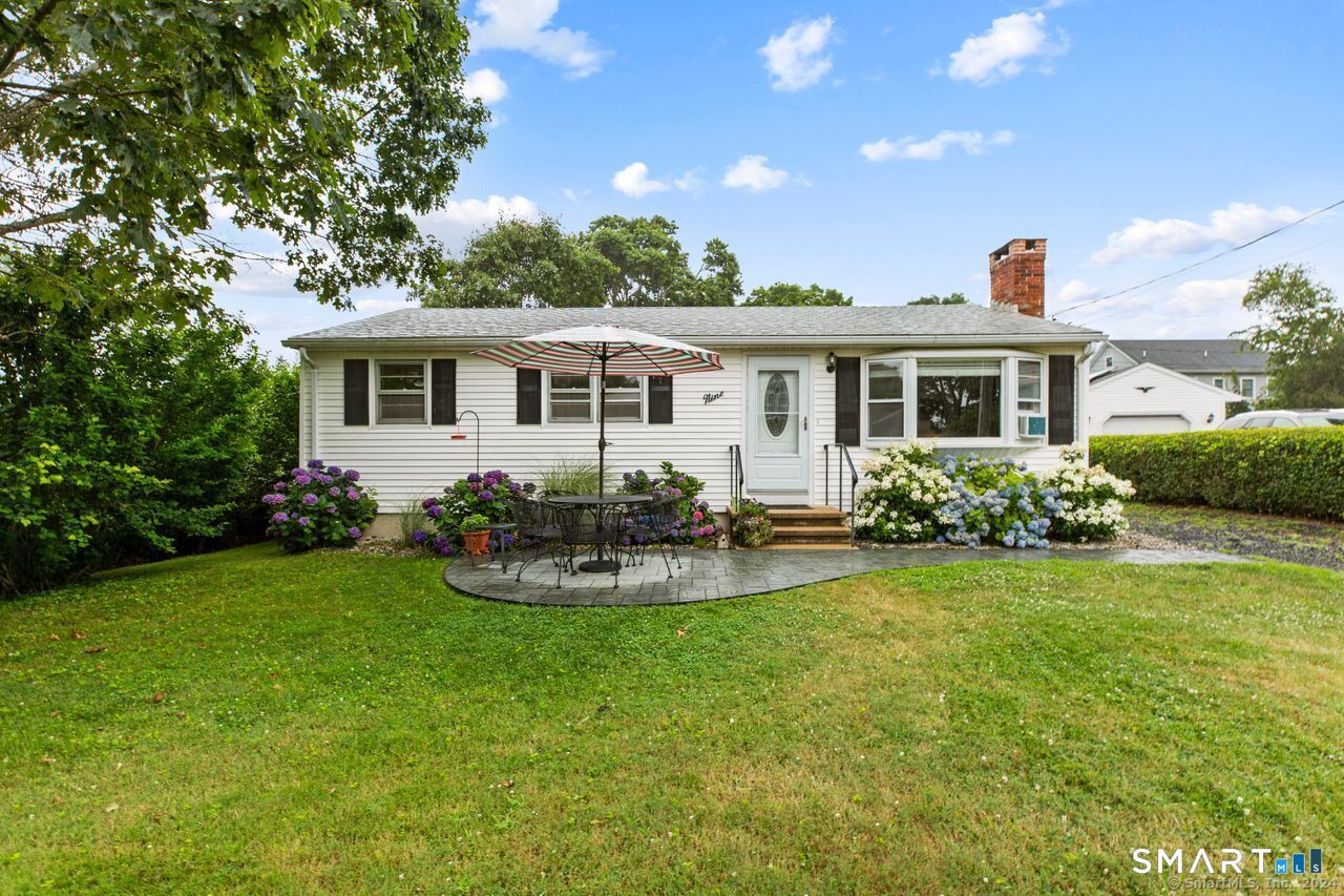 9 Sols Point Road Clinton, CT 06413 - Photo 4 of 37