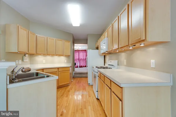 $2,750 | 13396 Burrough Farm Drive, Herndon, VA 20171