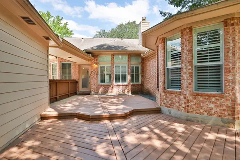$699,000 | 26 Dove Trace Circle, The Woodlands, TX 77382