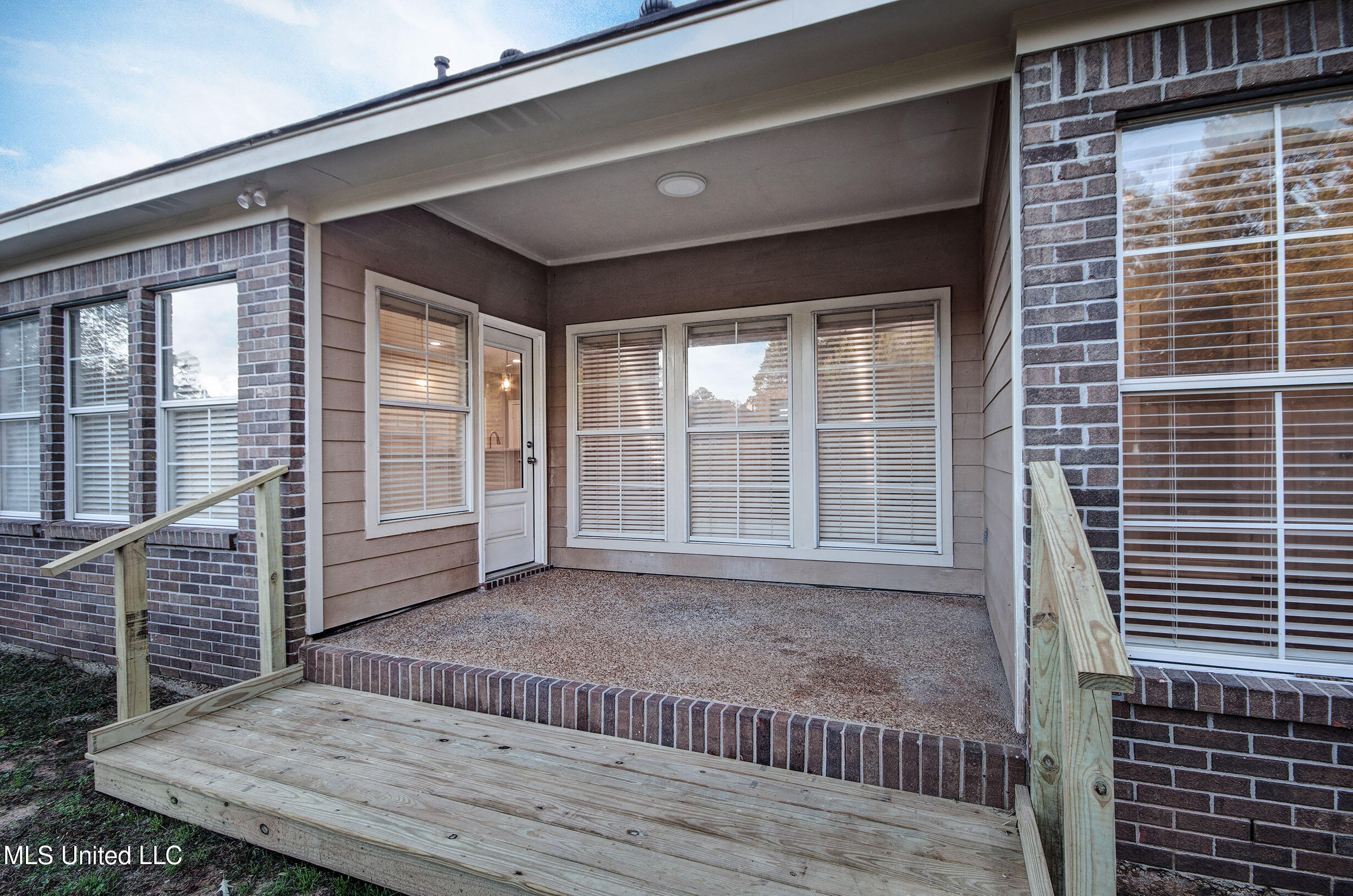 301 Old Town Circle Brandon, MS 39042 - Photo 23 of 24 IMGP5367_8_9