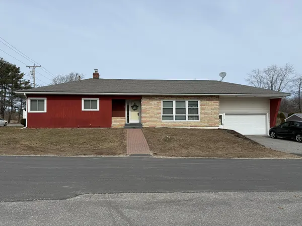 $449,900 | 2 Nancy Street, Lewiston, ME 04240