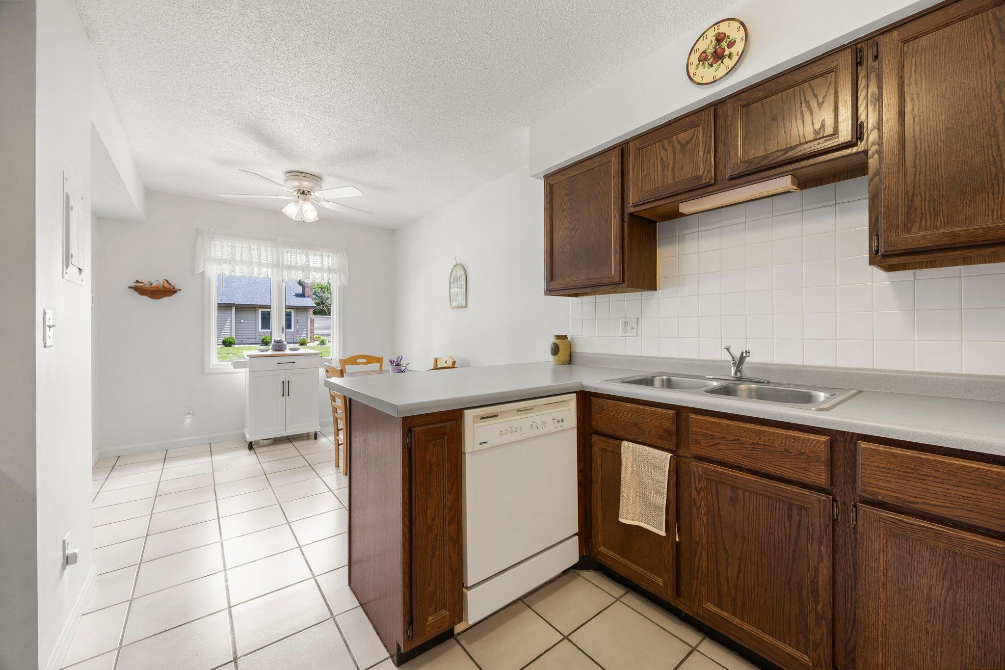 4701 Osage Point Eagan, MN 55122 - Photo 7 of 22