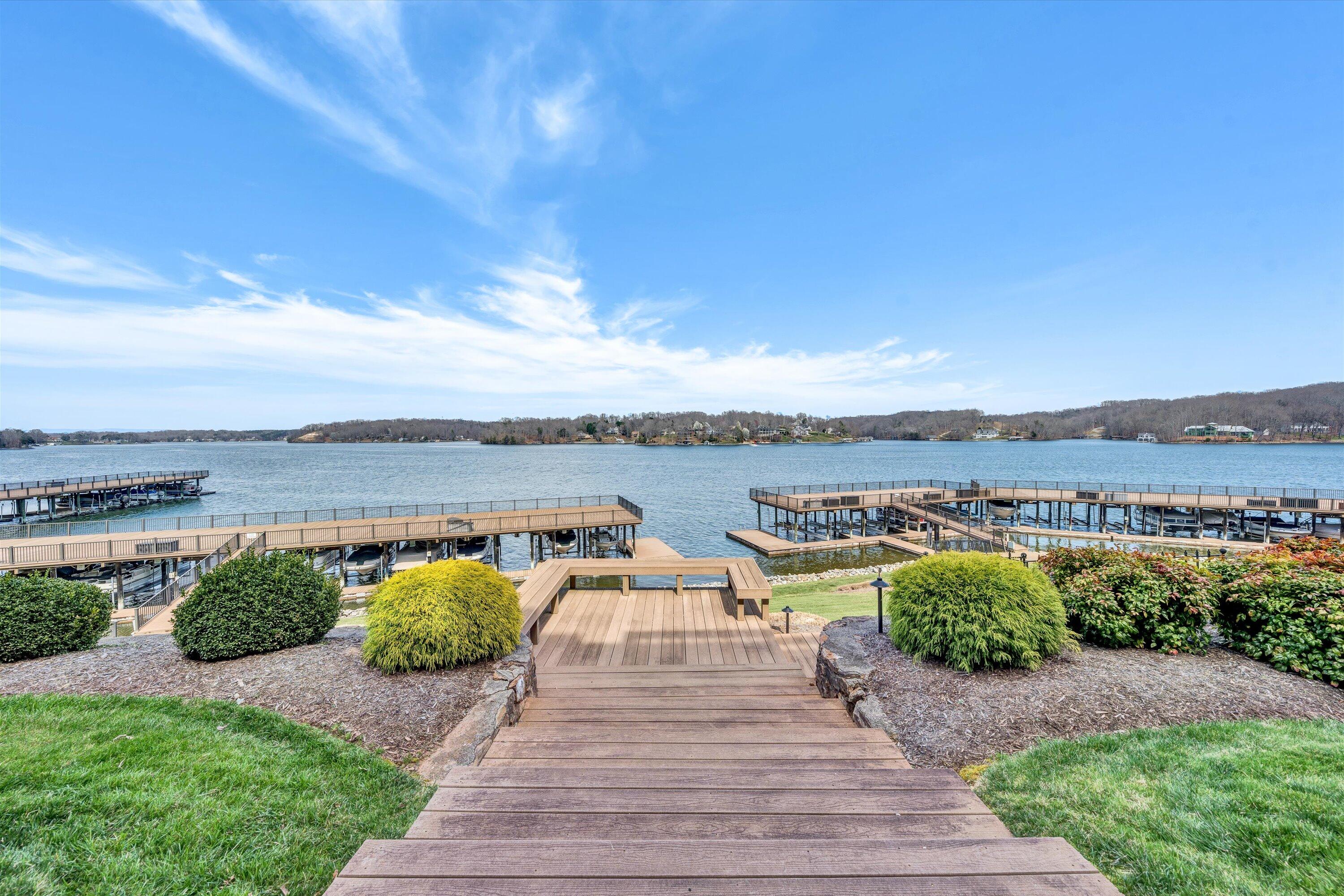 850 Gangplank Road, Unit 302 Moneta, VA 24121 - Photo 21 of 30 22-031420240086